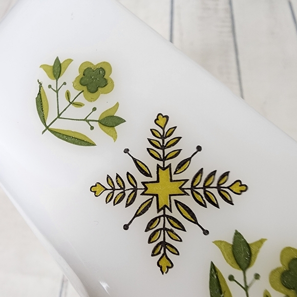 Vintage Anchor Hocking 8" Green Meadow Cake Pan Milk Glass Fire King Ovenware - Picture 10 of 15